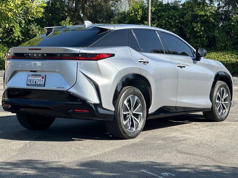 Certified 2023 Lexus RZ 450e Premium w/ Technology Package AWD/4WD image 8