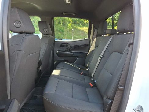 Used 2023 Chevrolet Colorado Trail Boss w/ Technology Package AWD/4WD image 10