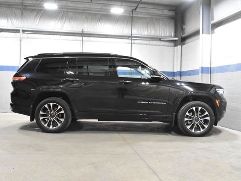 Used 2023 Jeep Grand Cherokee L Overland w/ Advanced Protech Group III AWD/4WD image 31