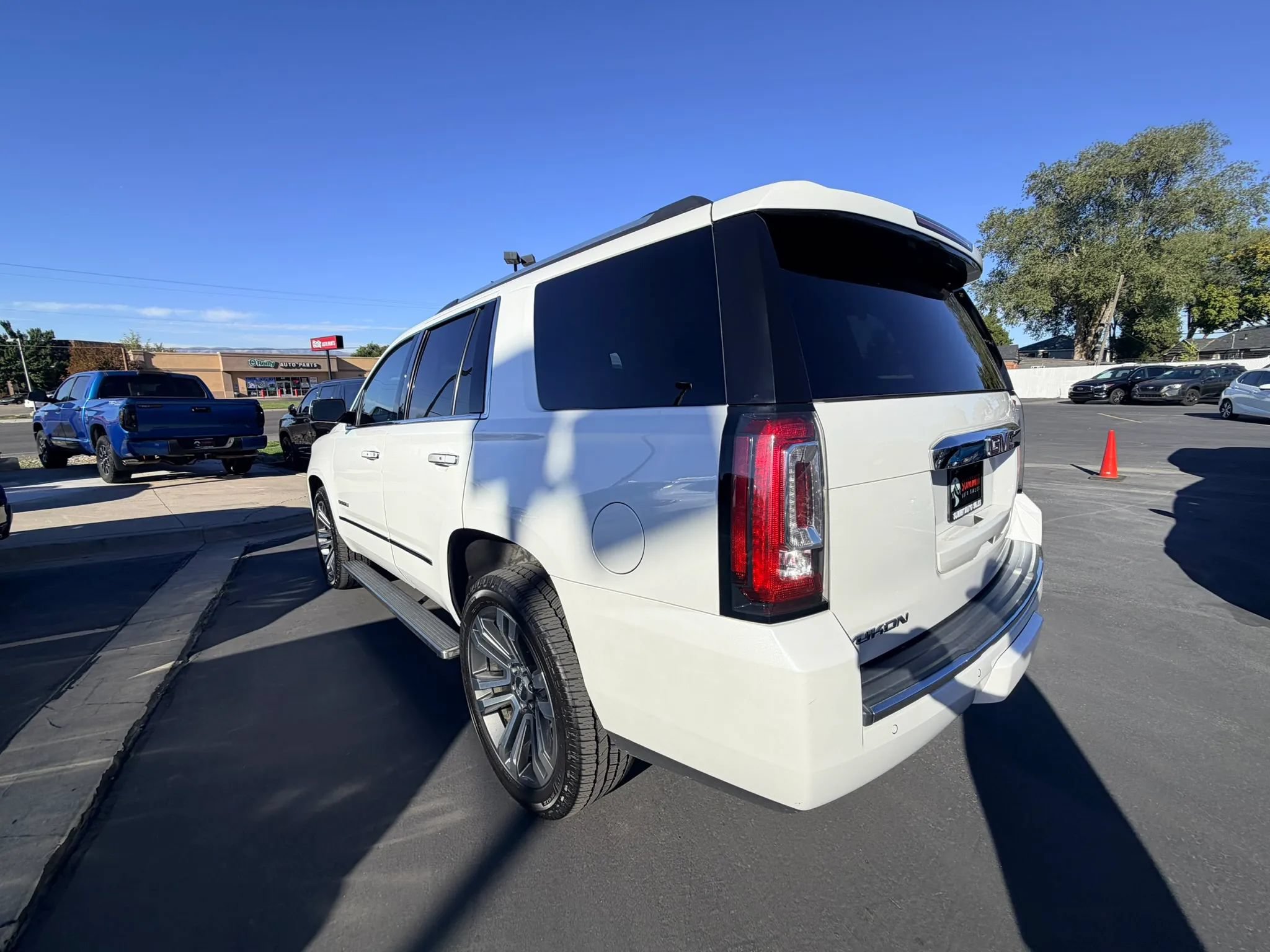 Used 2017 GMC Yukon Denali w/ Open Road Package AWD/4WD image 5