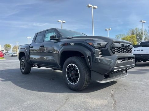New 2026 Toyota Tacoma TRD Off-Road image 3