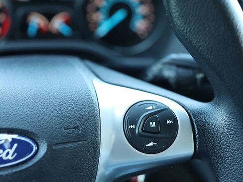 Used 2016 Ford Escape SE image 18