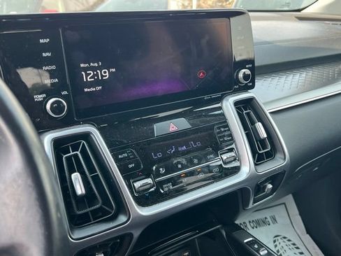 Certified 2023 Kia Sorento EX AWD/4WD image 15