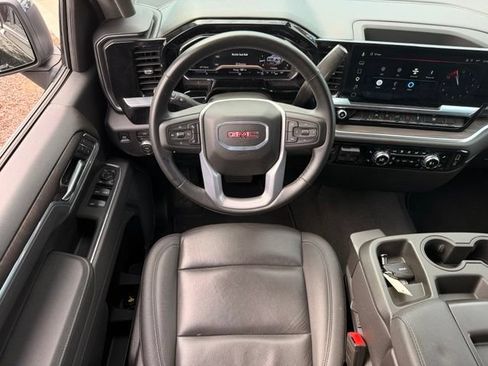 Used 2025 GMC Sierra 1500 SLT AWD/4WD image 15