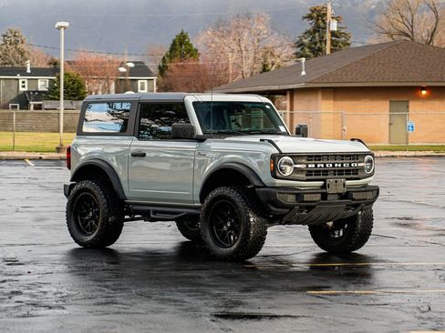 Used 2022 Ford Bronco 2-Door image 3
