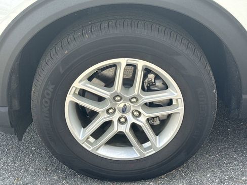 New 2026 Ford Explorer Active w/ Active Comfort Package image 12