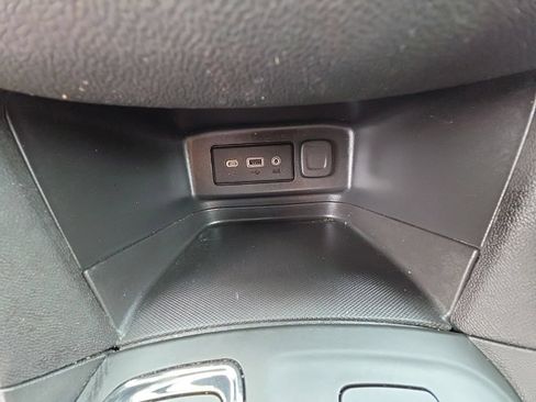 Certified 2023 Chevrolet Equinox RS AWD/4WD image 19