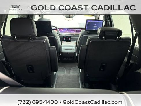 Certified 2025 Cadillac Escalade Sport Platinum AWD/4WD image 16