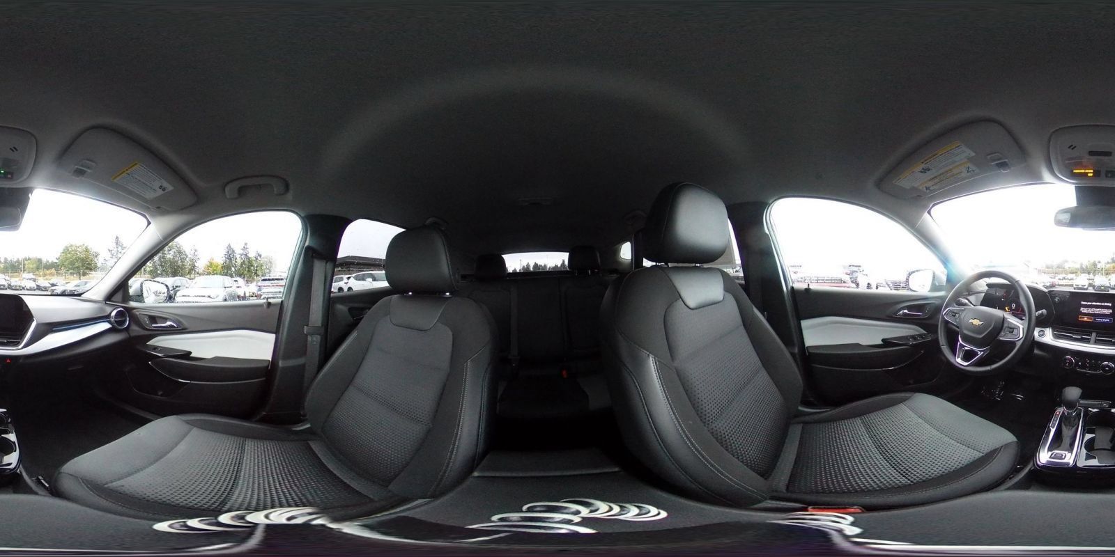 Used 2025 Chevrolet Trax LT w/ LT Convenience Package FWD image 42