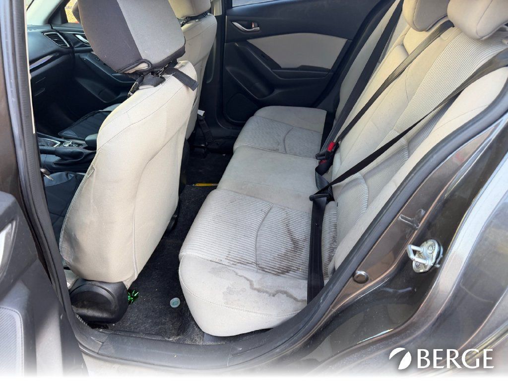 Used 2016 MAZDA MAZDA3 i Touring FWD image 28