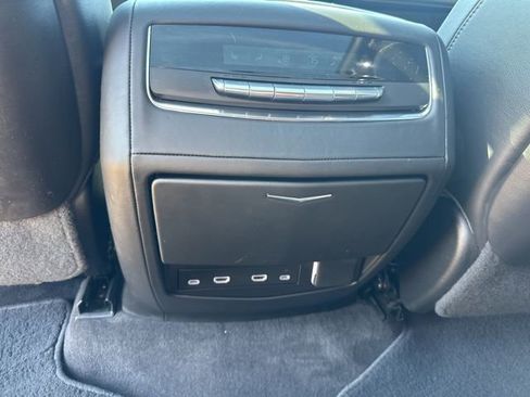 Used 2022 Cadillac Escalade Premium Luxury Platinum image 27