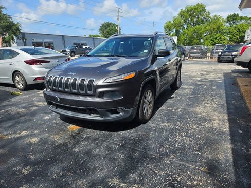 Used 2014 Jeep Cherokee Latitude FWD image 13