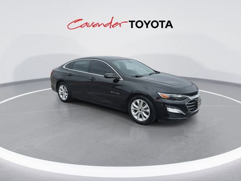Used 2020 Chevrolet Malibu LT image 2