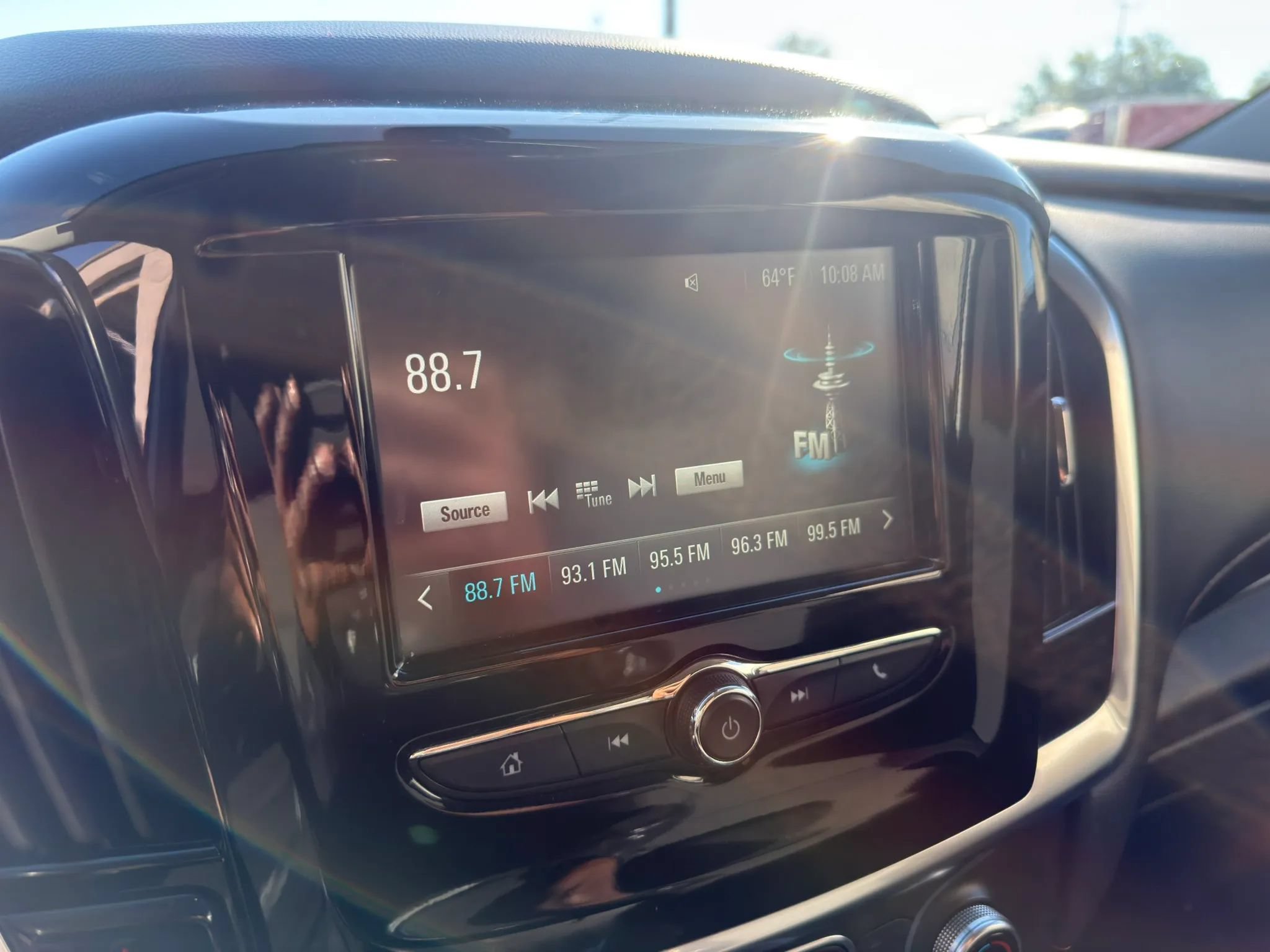 Used 2018 Chevrolet Traverse LT FWD image 21