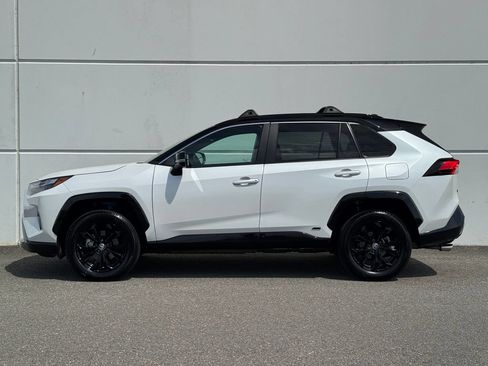 Used 2023 Toyota RAV4 XSE AWD/4WD image 7