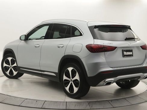 New 2026 Mercedes-Benz GLA 250 image 2