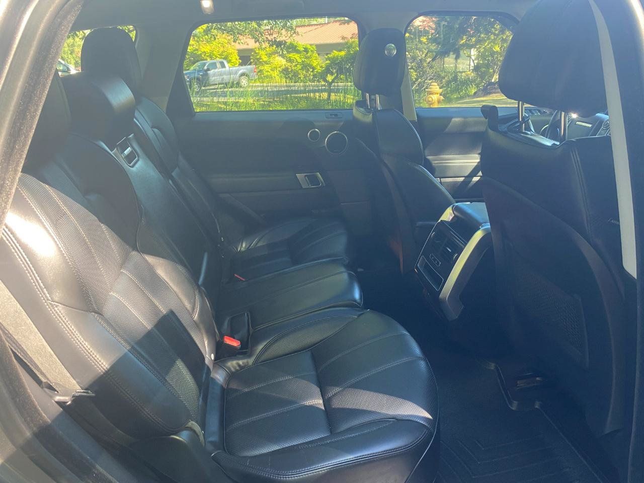 Used 2015 Land Rover Range Rover Sport HSE AWD/4WD image 17