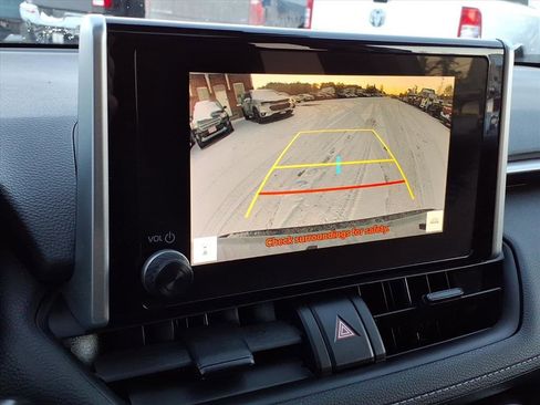 Used 2024 Toyota RAV4 XLE image 22