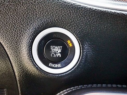 Used 2015 Dodge Challenger R/T Scat Pack w/ Scat Pack Appearance Package RWD image 27