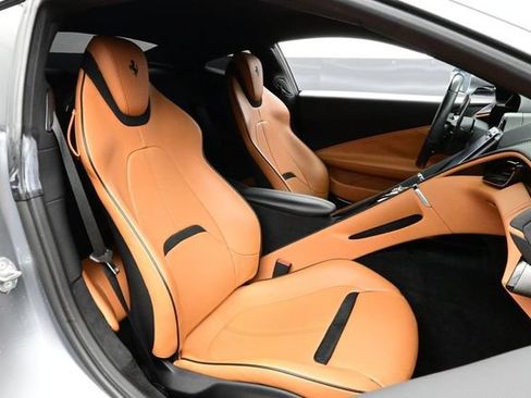 Used 2021 Ferrari Roma RWD image 12