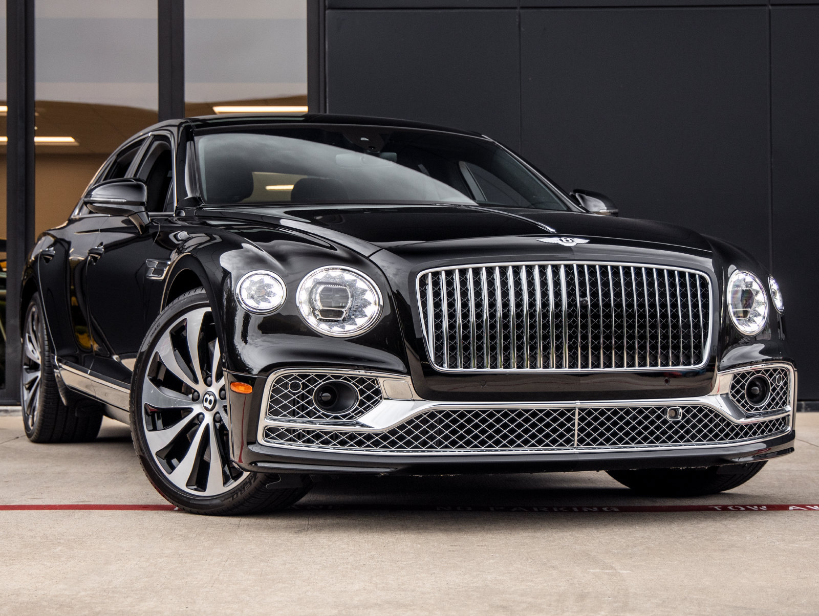 Used 2023 Bentley Flying Spur Azure AWD/4WD image 2