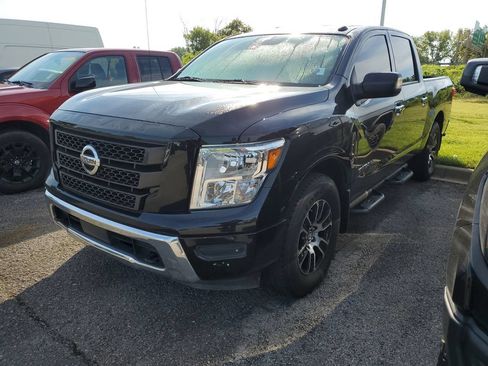 Certified 2021 Nissan Titan SV w/ Accessory Utility Package AWD/4WD image 6