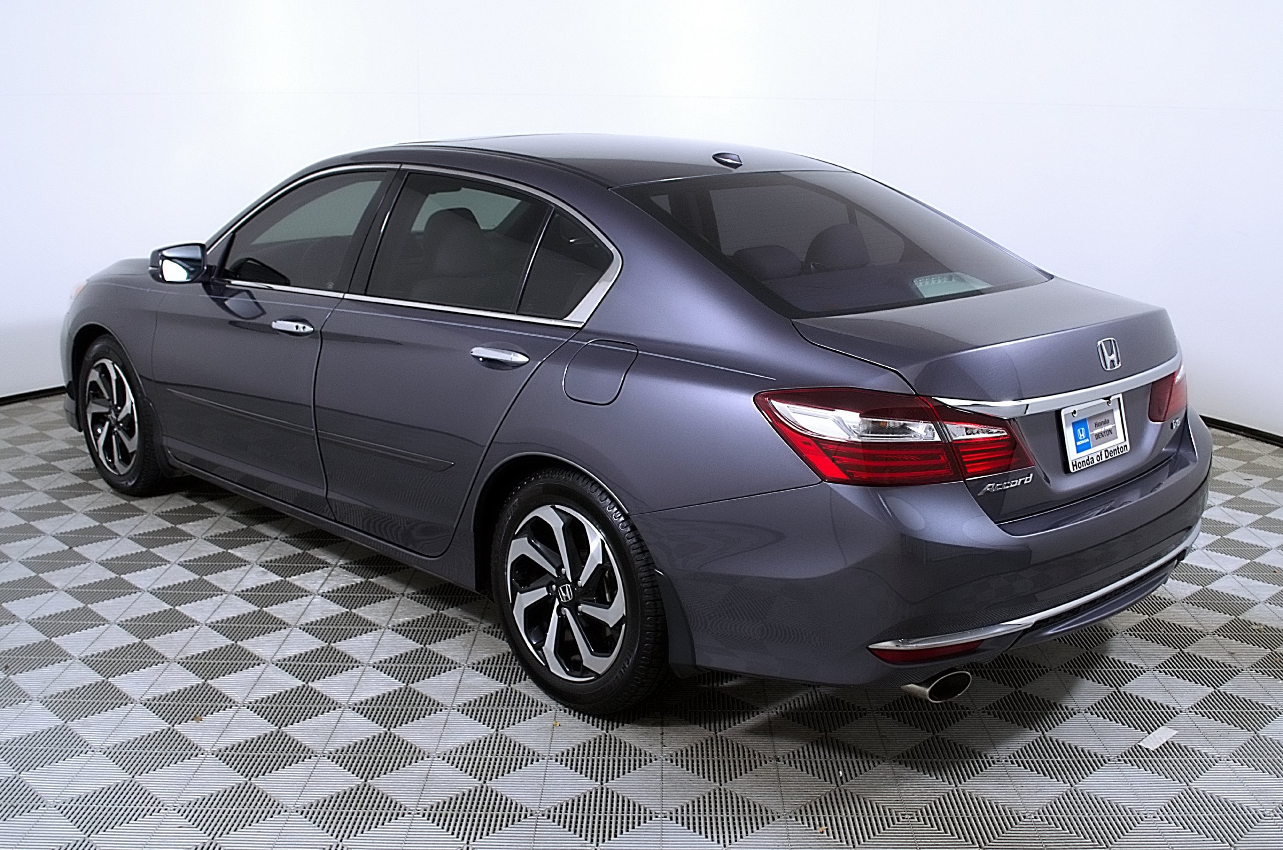 Used 2016 Honda Accord EX-L image 9