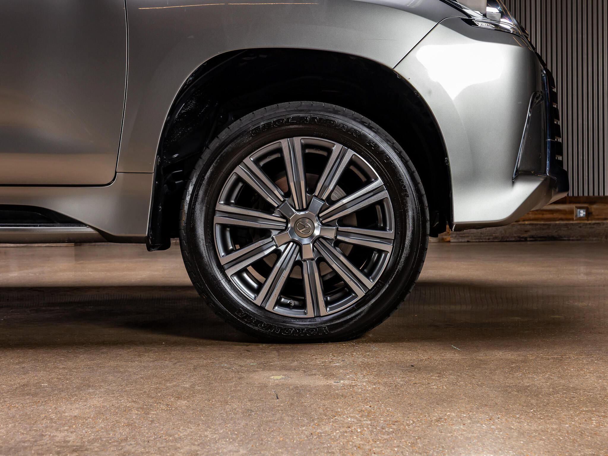 Used 2017 Lexus LX 570 4WD image 12