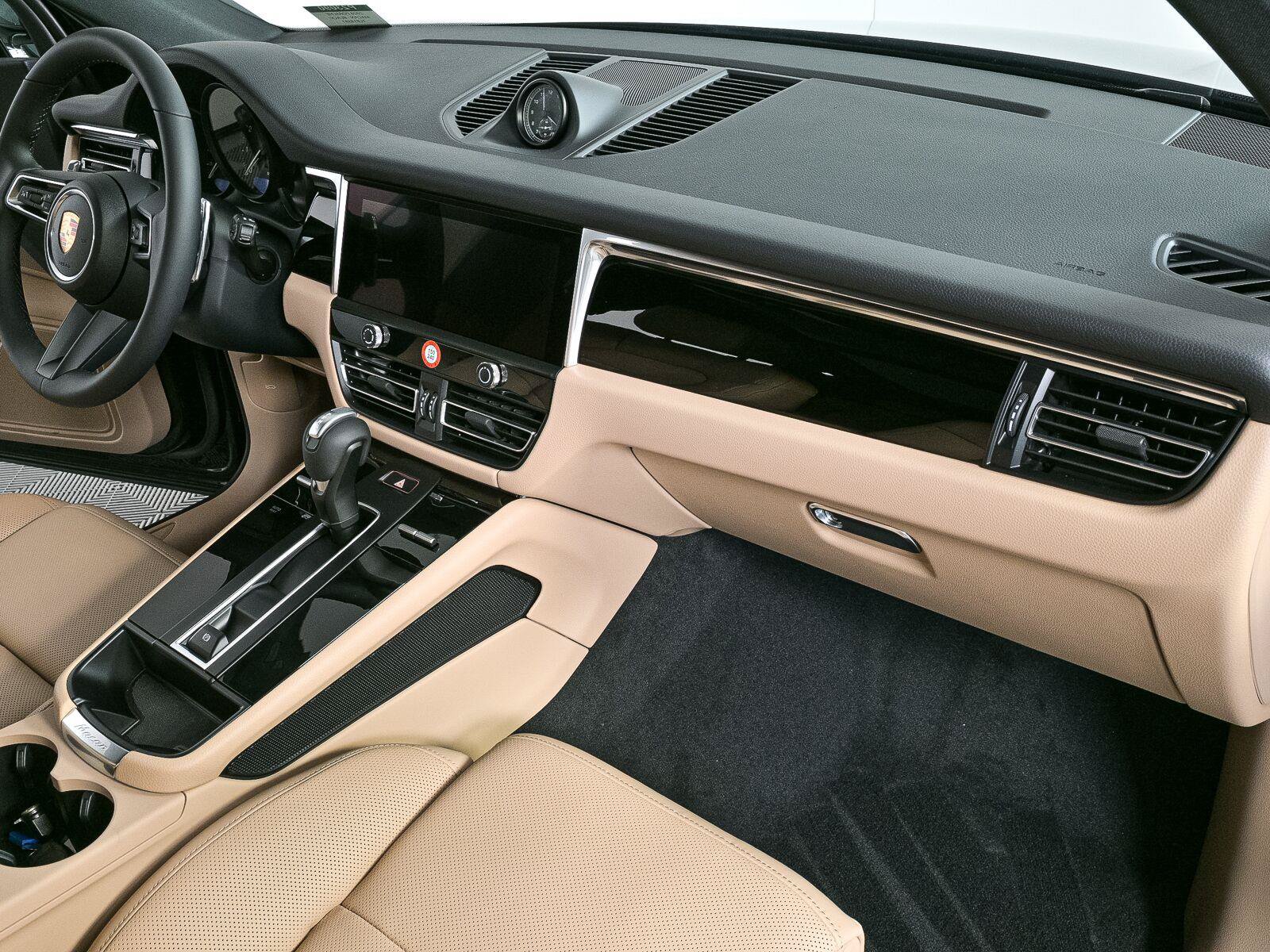 New 2026 Porsche Macan AWD/4WD image 24