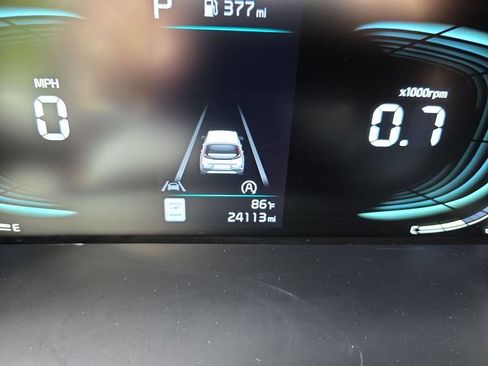 Used 2025 Kia Soul LX w/ LX Technology Package FWD image 26