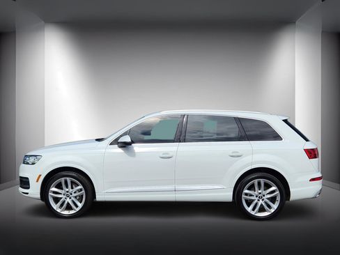 Used 2017 Audi Q7 3.0T Prestige AWD/4WD image 2