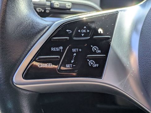 Used 2024 Mercedes-Benz EQB 250+ image 16