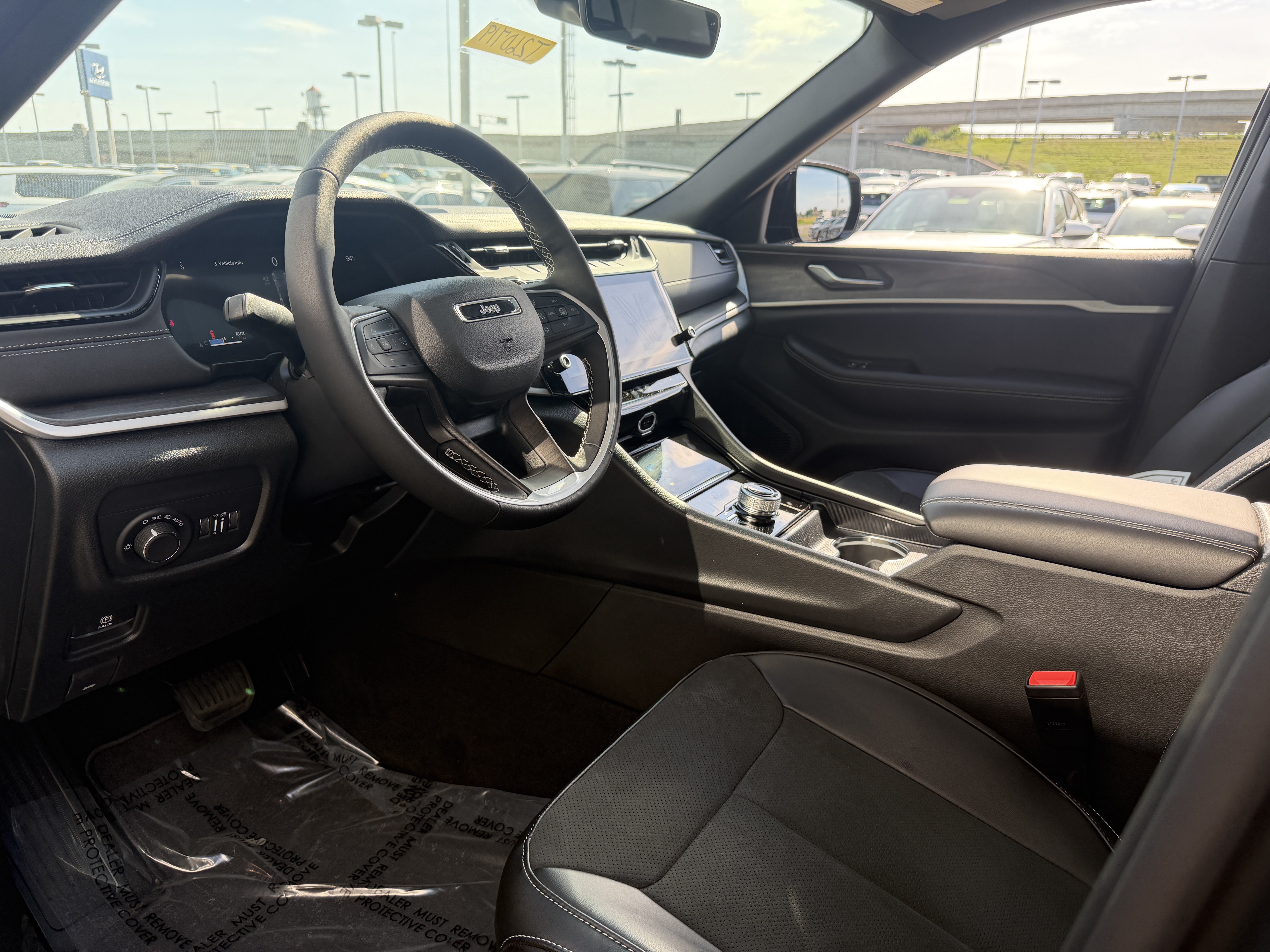 New 2026 Jeep Grand Cherokee Altitude AWD/4WD image 28