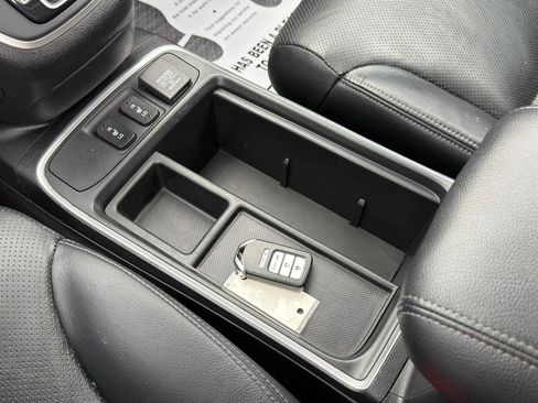 Used 2016 Honda CR-V Touring image 21
