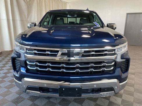 Used 2022 Chevrolet Silverado 1500 LTZ AWD/4WD image 3