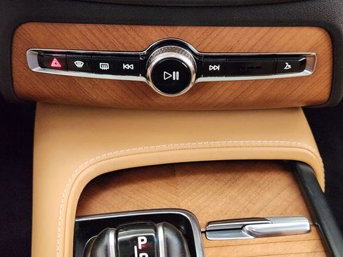 Used 2016 Volvo XC90 T6 Inscription AWD/4WD image 26
