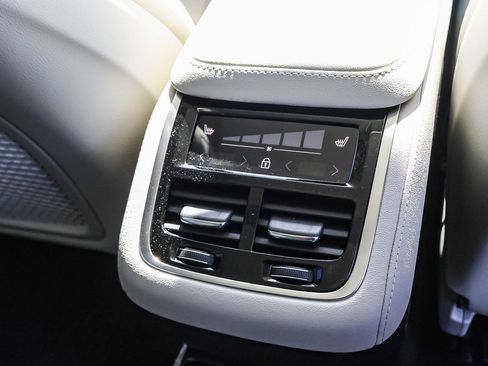 New 2026 Volvo XC90 B6 Ultra w/ Protection Package image 22