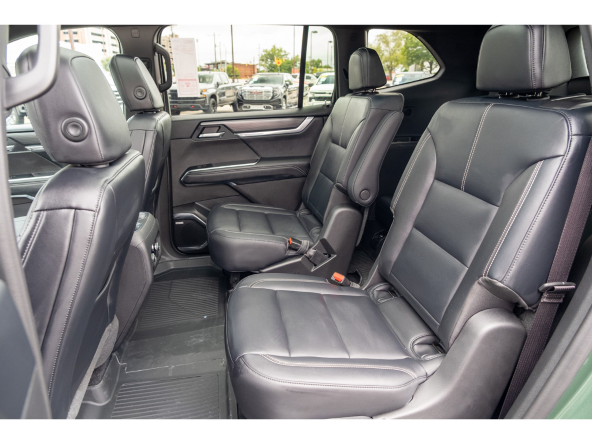 New 2027 GMC Acadia Elevation w/ Elevation Premium Package FWD image 13