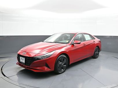 Used 2021 Hyundai Elantra SEL w/ Convenience Package