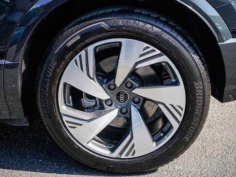 Used 2025 Audi Q6 e-tron Premium Plus w/ Premium Plus image 10