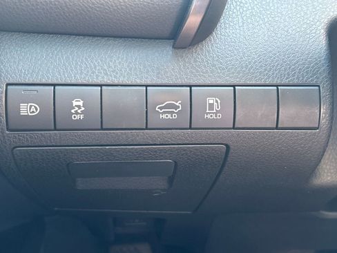 Used 2020 Toyota Camry XSE image 28