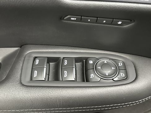 Used 2025 Cadillac XT5 Premium Luxury image 21