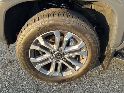 Certified 2025 Toyota 4Runner Limited image 32