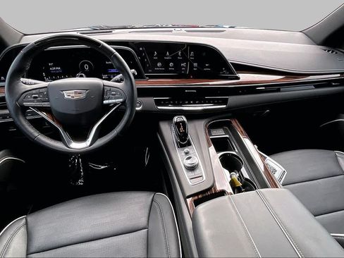 Used 2024 Cadillac Escalade Premium Luxury w/ LPO, Floor Liner Package AWD/4WD image 16