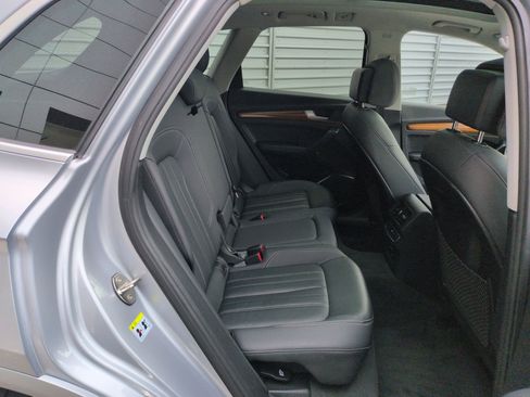 Used 2022 Audi Q5 2.0T Premium Plus image 29