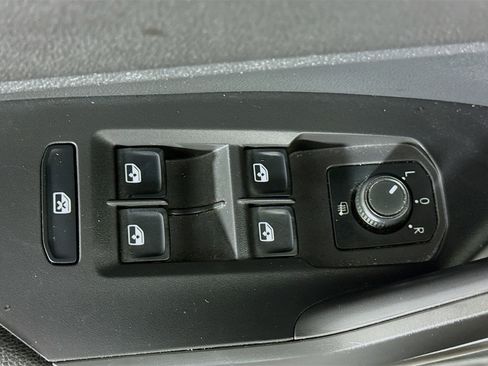 Used 2019 Volkswagen Jetta S w/ Driver Assistance Package image 23