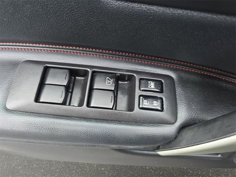 Used 2013 Nissan Rogue SL image 30