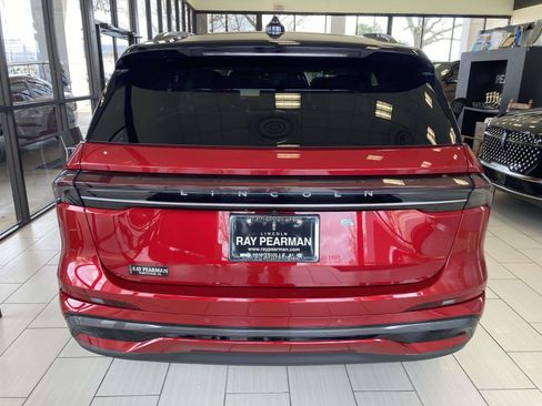 Used 2026 Lincoln Nautilus Reserve image 5