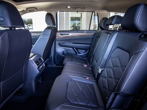 New 2026 Volkswagen Atlas SE image 46