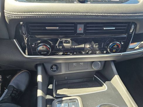 Certified 2025 Nissan Rogue SL AWD/4WD image 25